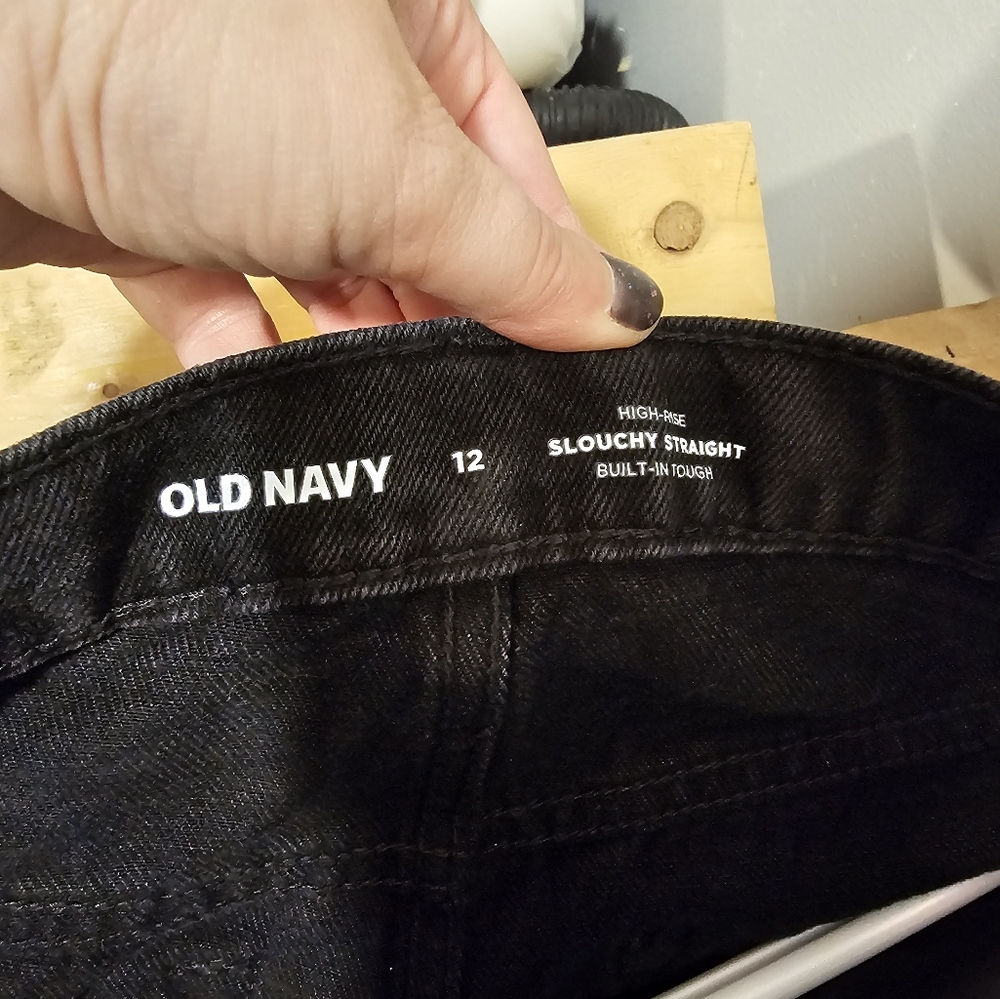Old Navy Ripped Jeans - Picture 5 of 5